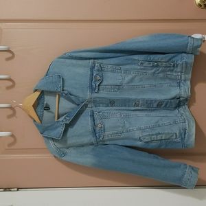Divided denim jacket